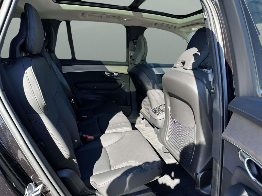 2026 Volvo XC90 Plus - Photo 12