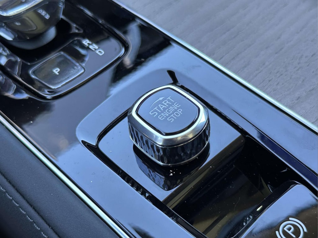 2026 Volvo XC90 Plus - Photo 12