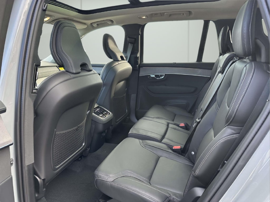 2026 Volvo XC90 Ultra - Photo 14