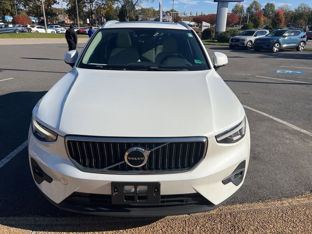 Used 2023 Volvo XC40 B4 Plus Bright Theme SUV