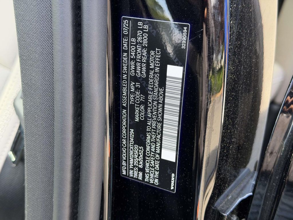 2026 Volvo XC60 Plus - Photo 27