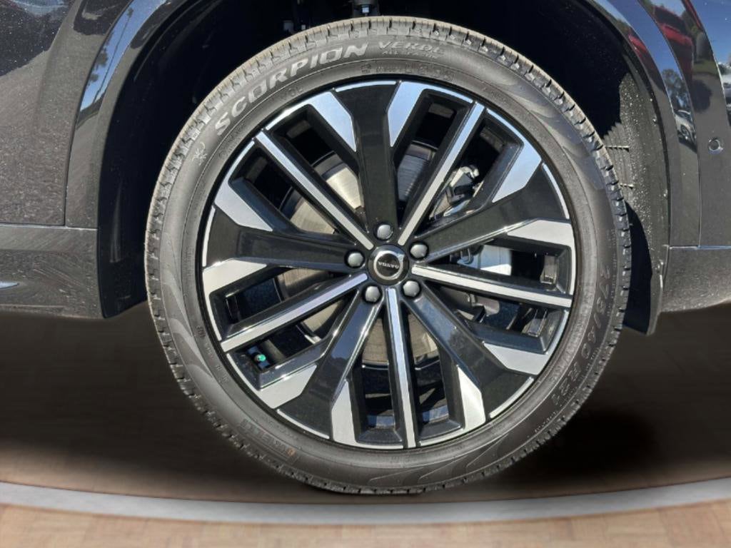 2026 Volvo XC90 Plus - Photo 26