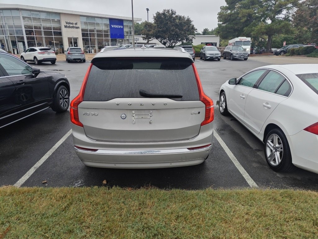 2024 Volvo XC90 Plus photo 2