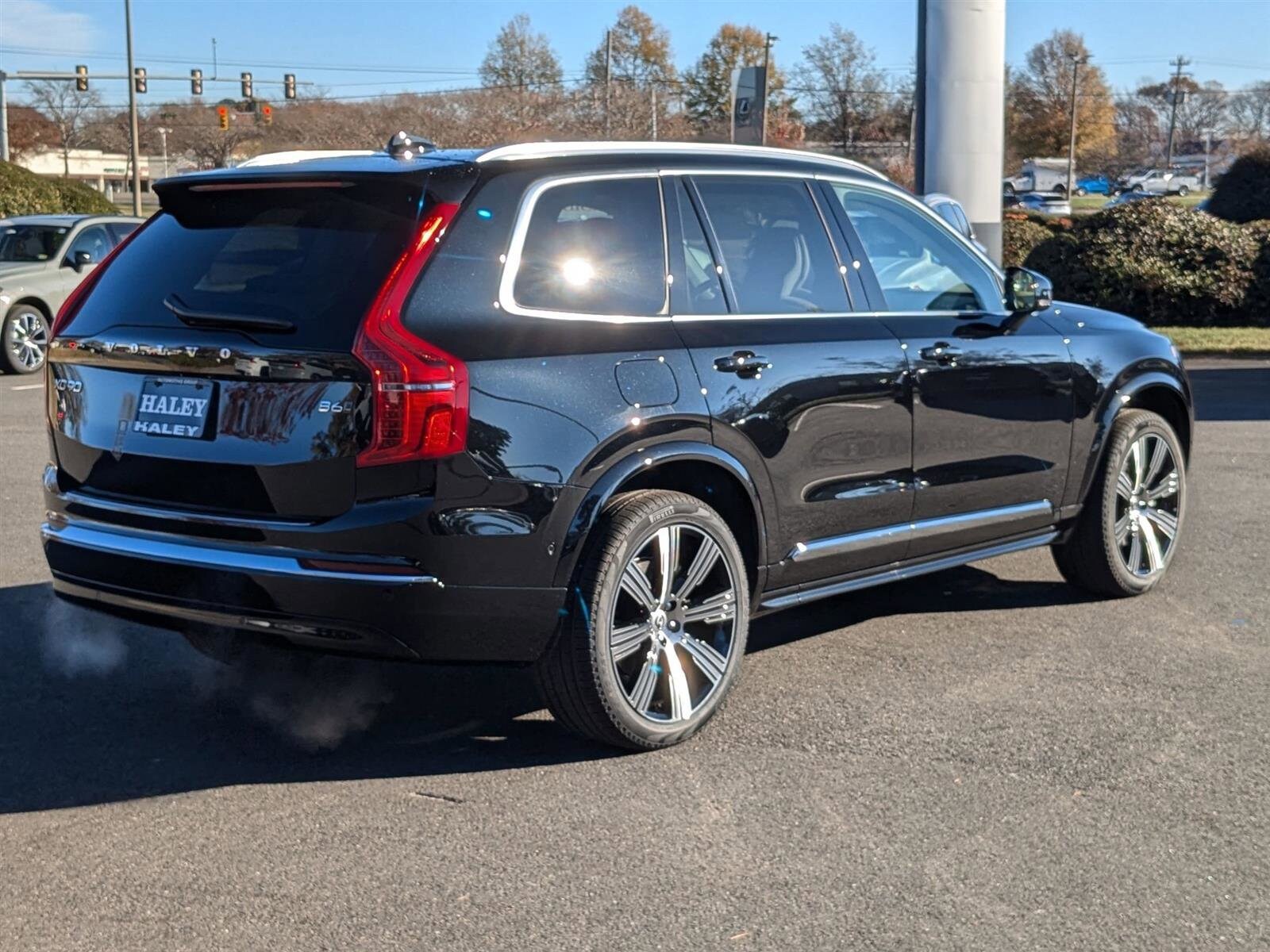 2025 Volvo XC90 photo 3