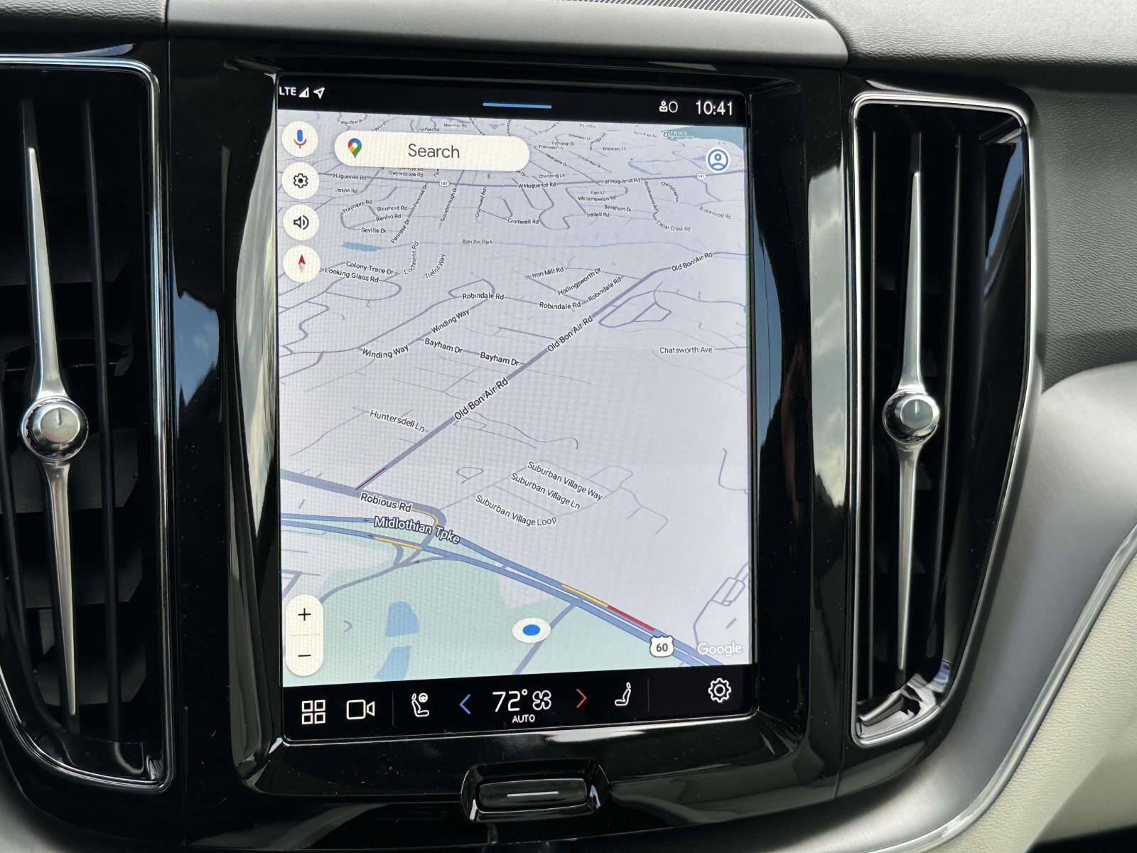 2025 Volvo XC60 B5 Core photo 3