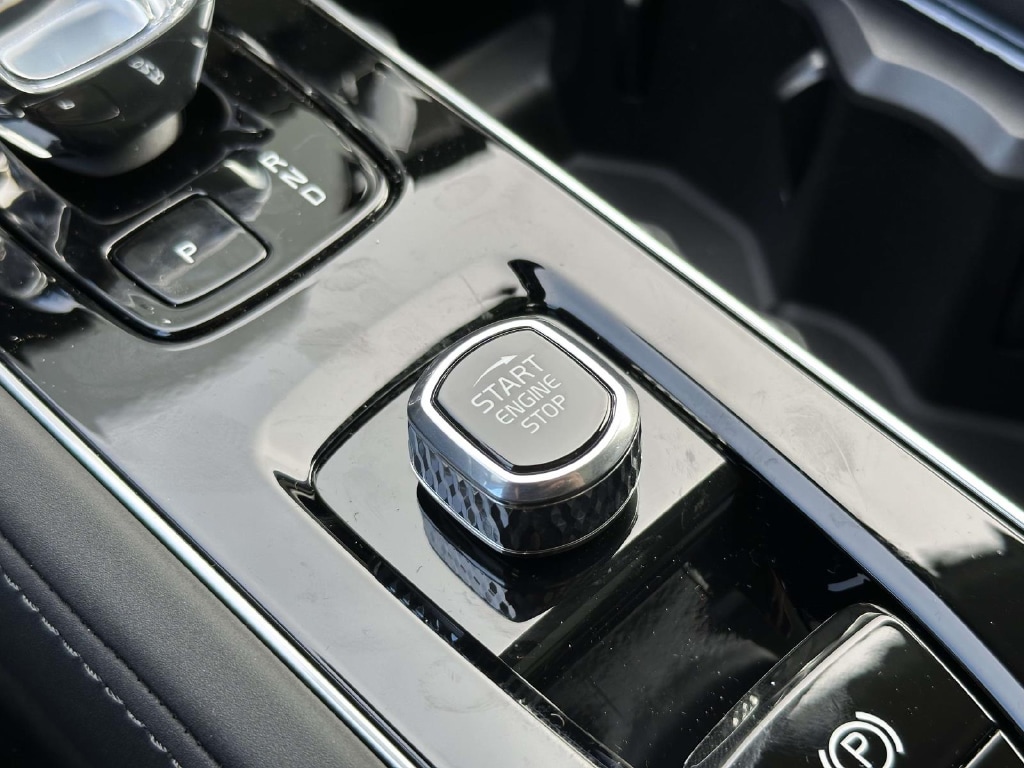 2026 Volvo XC90 Ultra - Photo 7