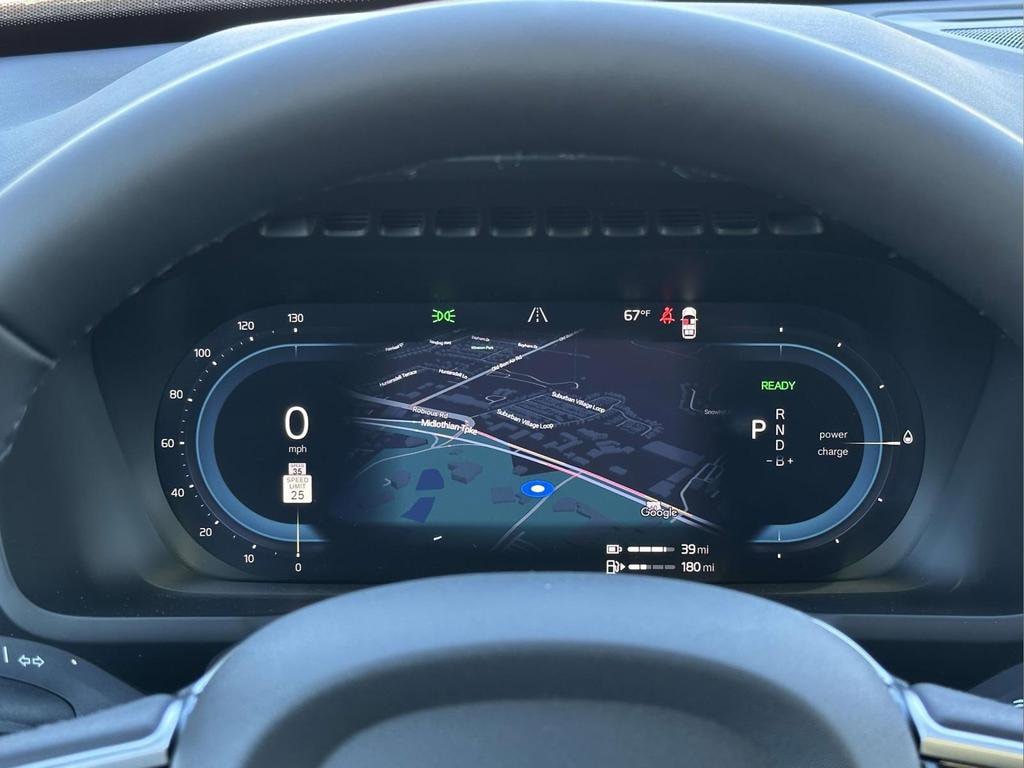 2025 Volvo XC90 Plus - Photo 10