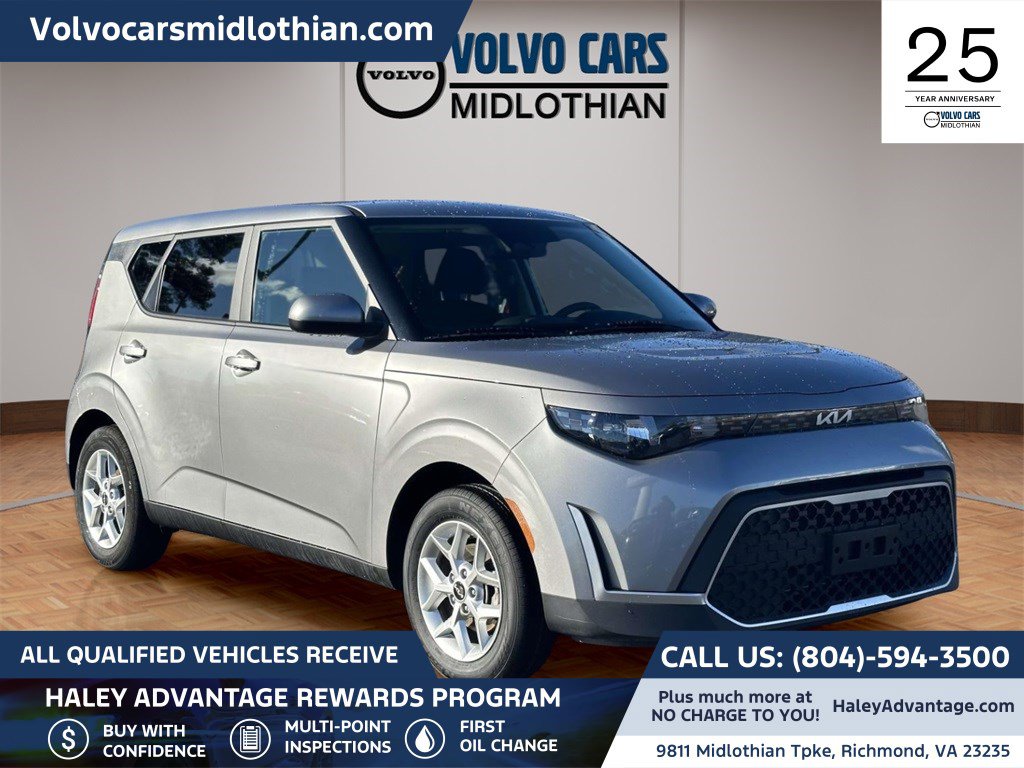 2024 Kia Soul LX's photo