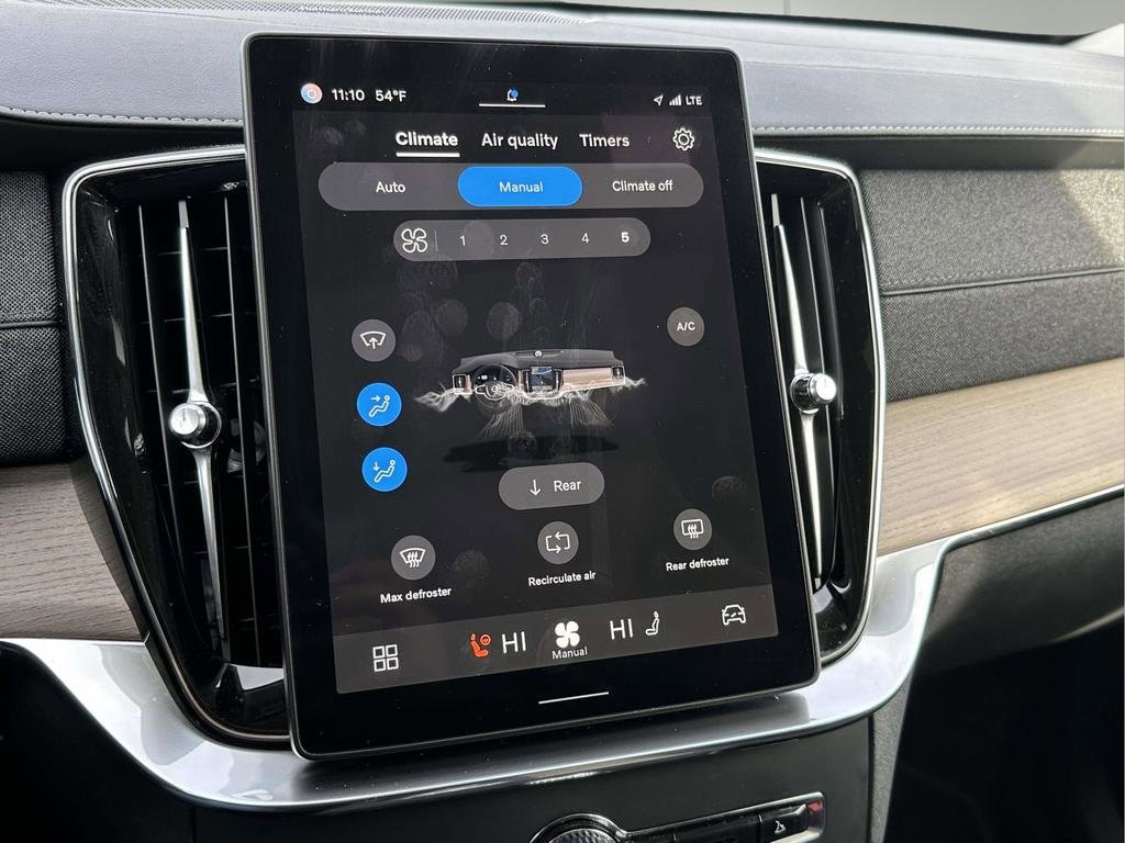 2025 Volvo XC90 Plus - Photo 5