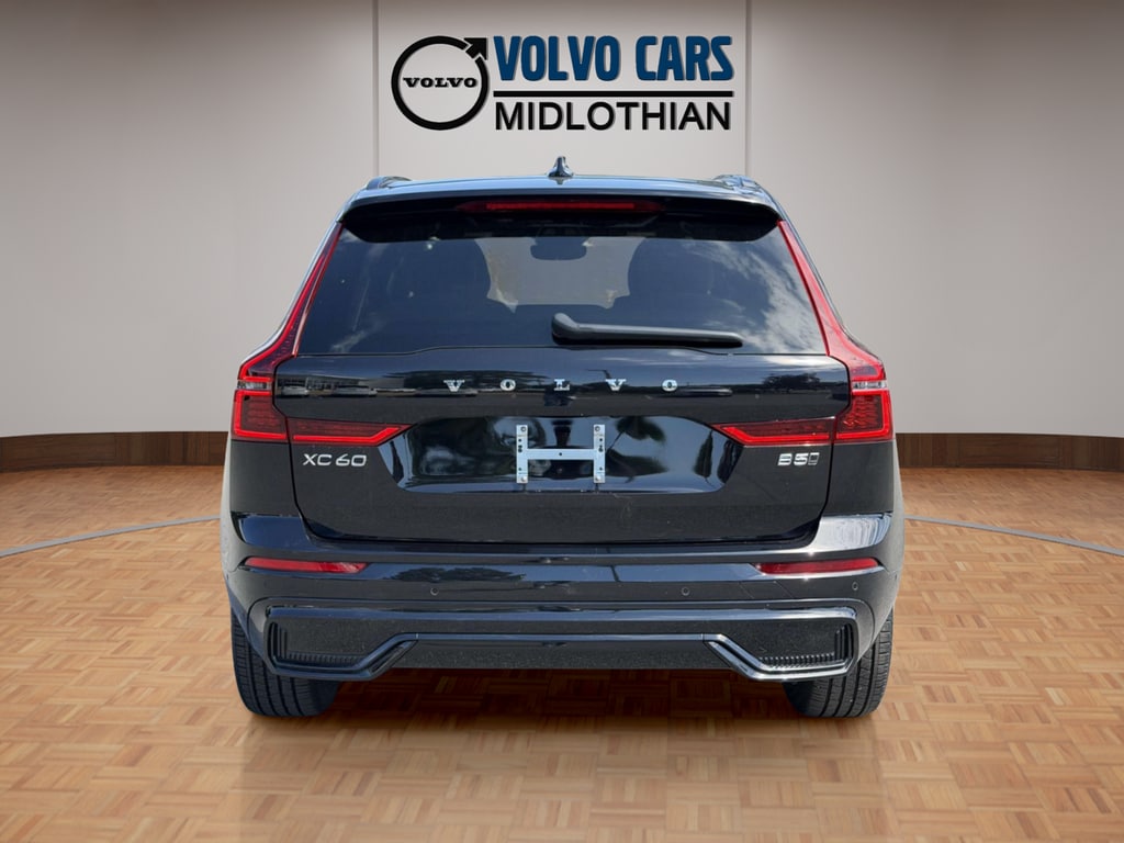 2026 Volvo XC60 Plus - Photo 21