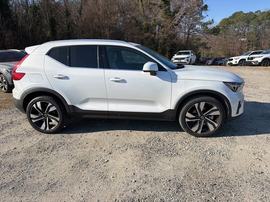 Used 2023 Volvo XC40 B5 Plus Bright Theme SUV