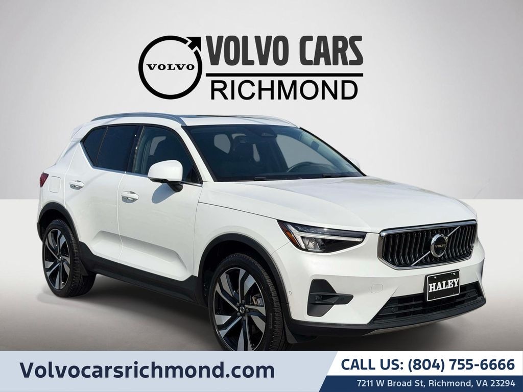 Used 2024 Volvo XC40 B5 Plus Bright Theme SUV