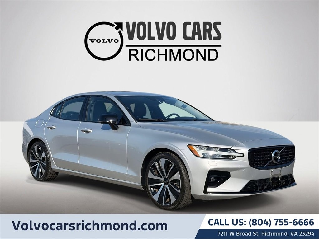 Used 2022 Volvo S60 B5 Momentum Sedan