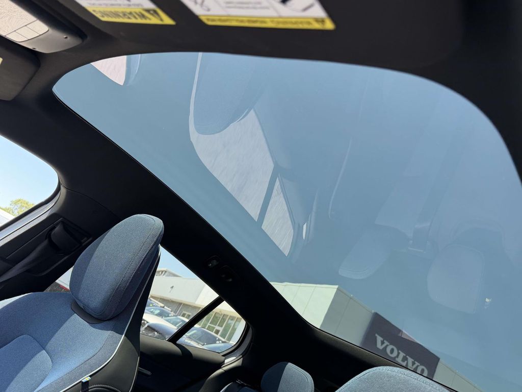 2025 Volvo EX30 Plus - Photo 20