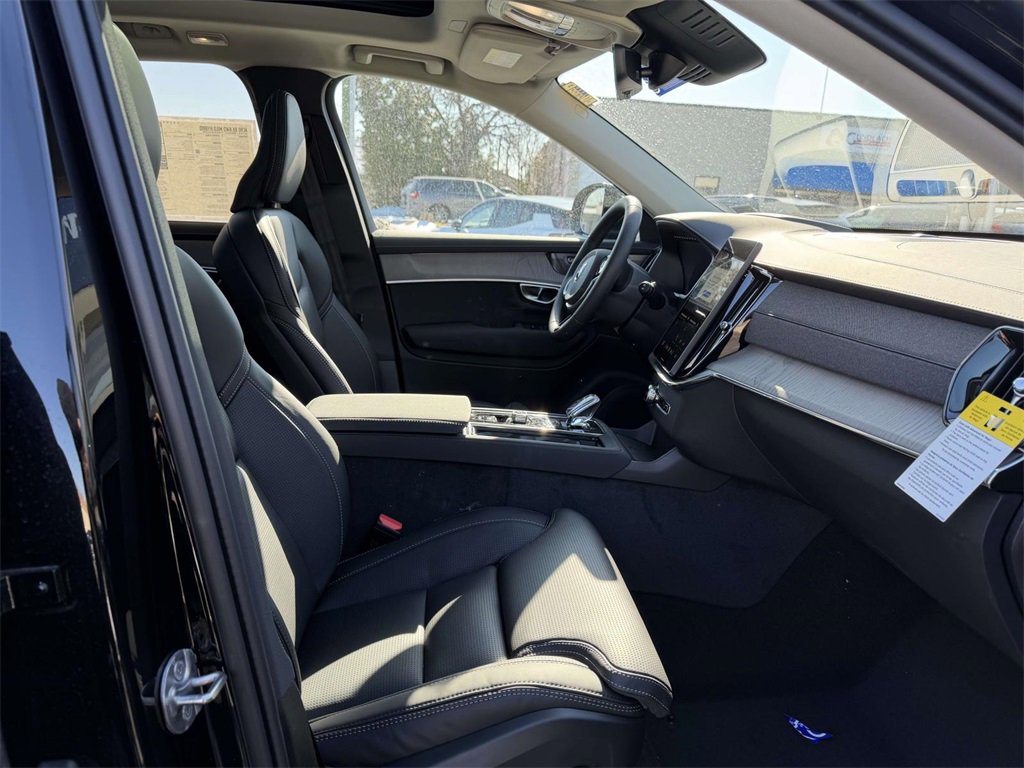 2026 Volvo XC90 Ultra - Photo 11