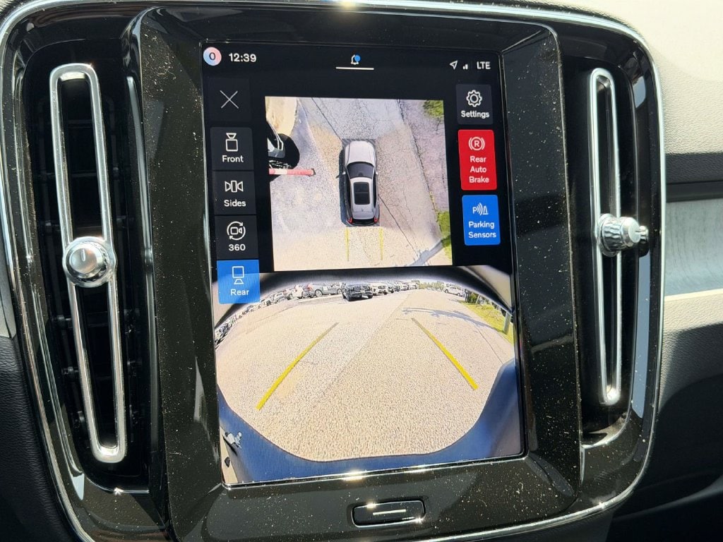 New 2026 Volvo XC40 B5 Plus SUV