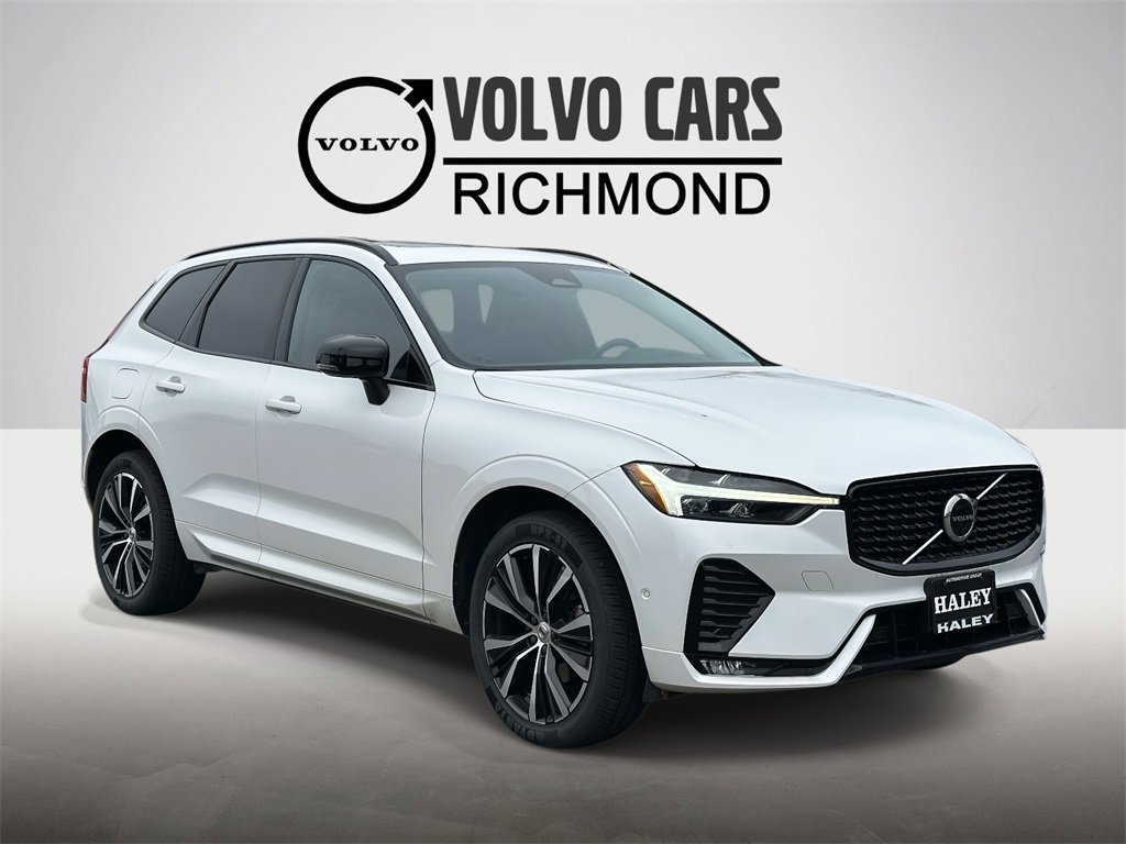 2023 Volvo XC60 Plus's photo