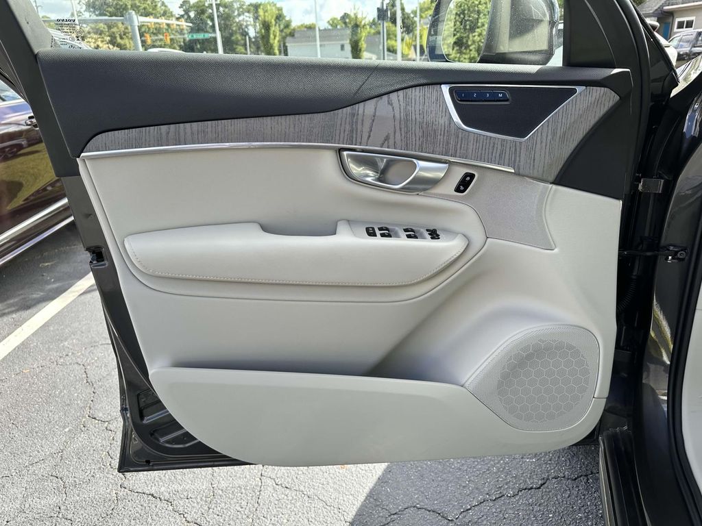 2024 Volvo XC90 Plus - Photo 19