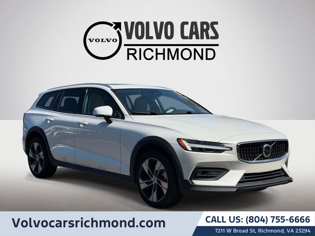 2026 Volvo V60 Cross Country