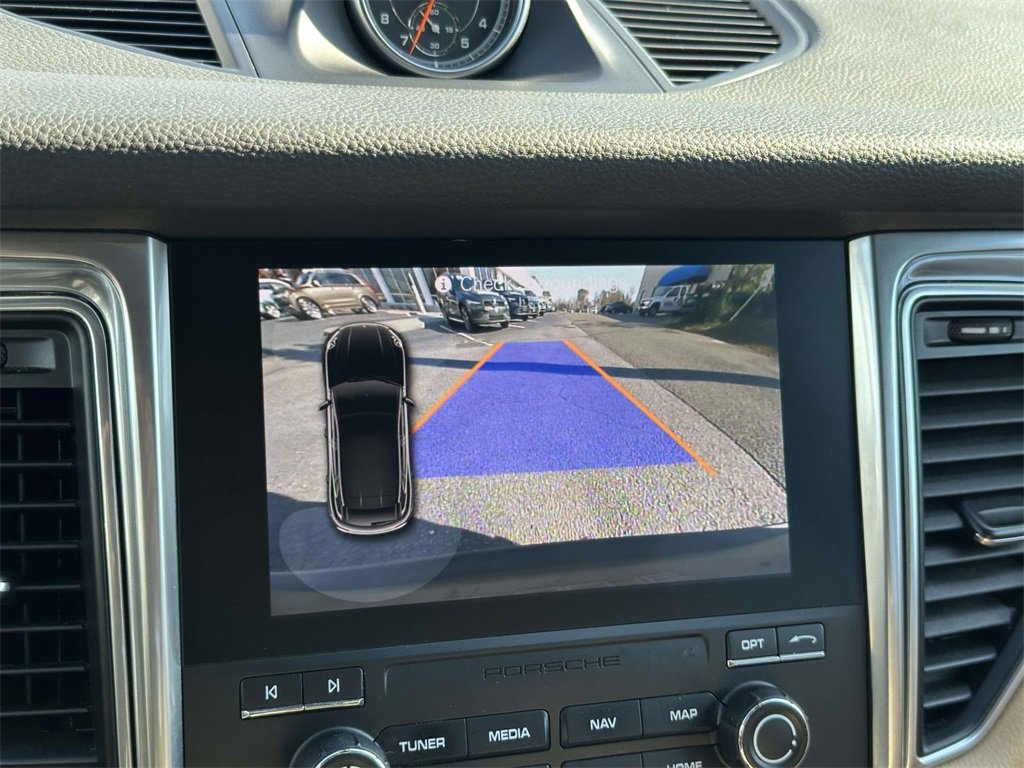 2018 Porsche Macan Base photo 4