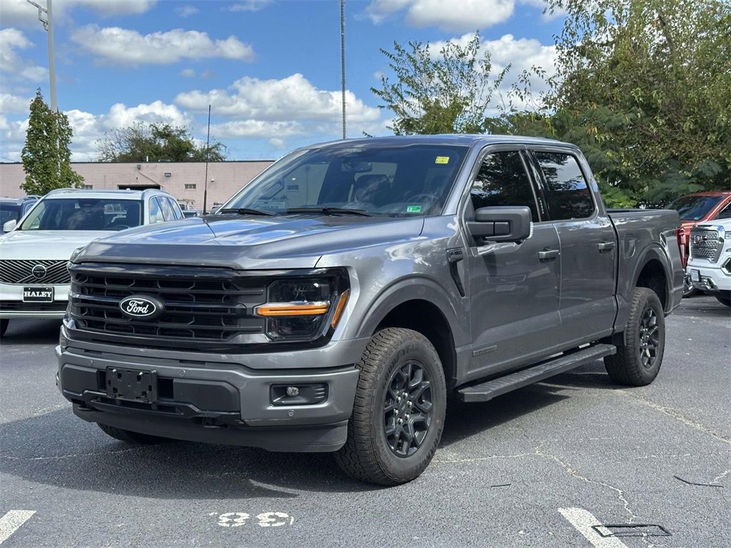 2024 Ford F-150 XLT photo 4