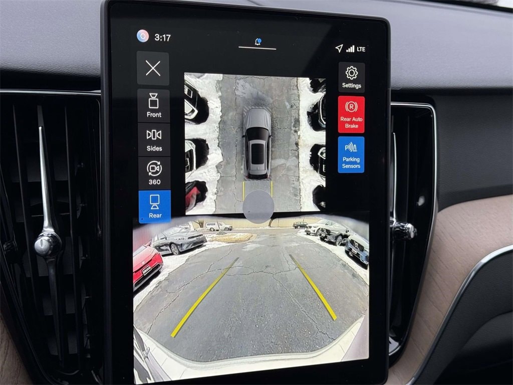 New 2026 Volvo XC60 B5 Plus SUV