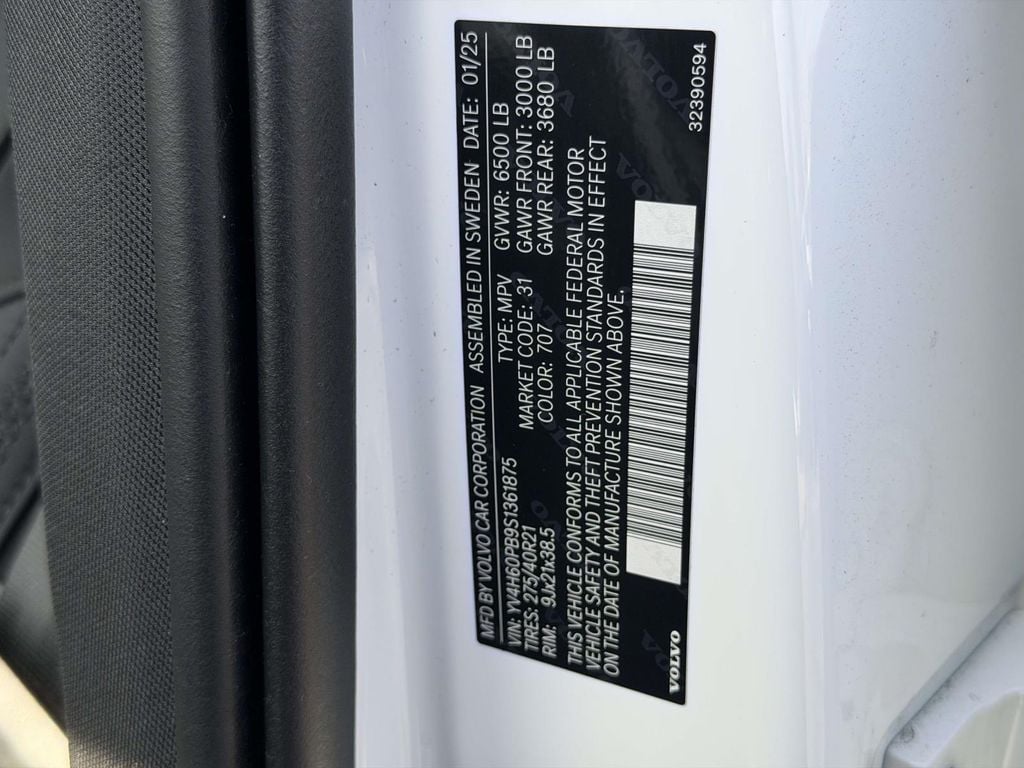 2025 Volvo XC90 Plus - Photo 27