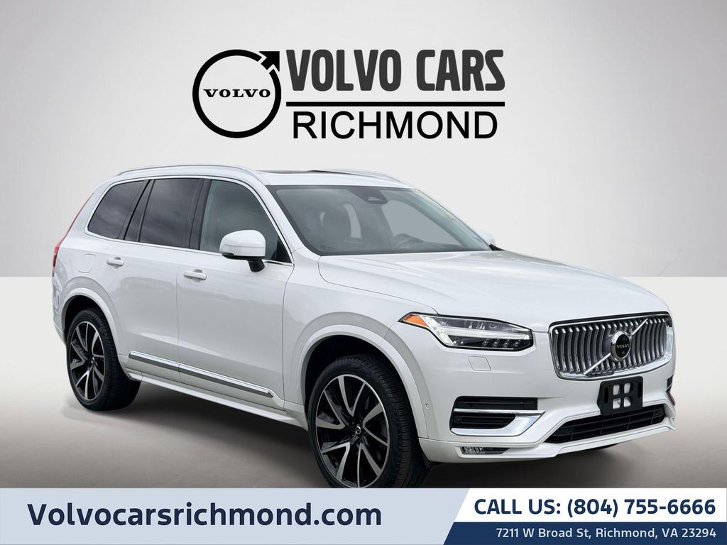2023 Volvo XC90 B5 Plus 4WD's photo