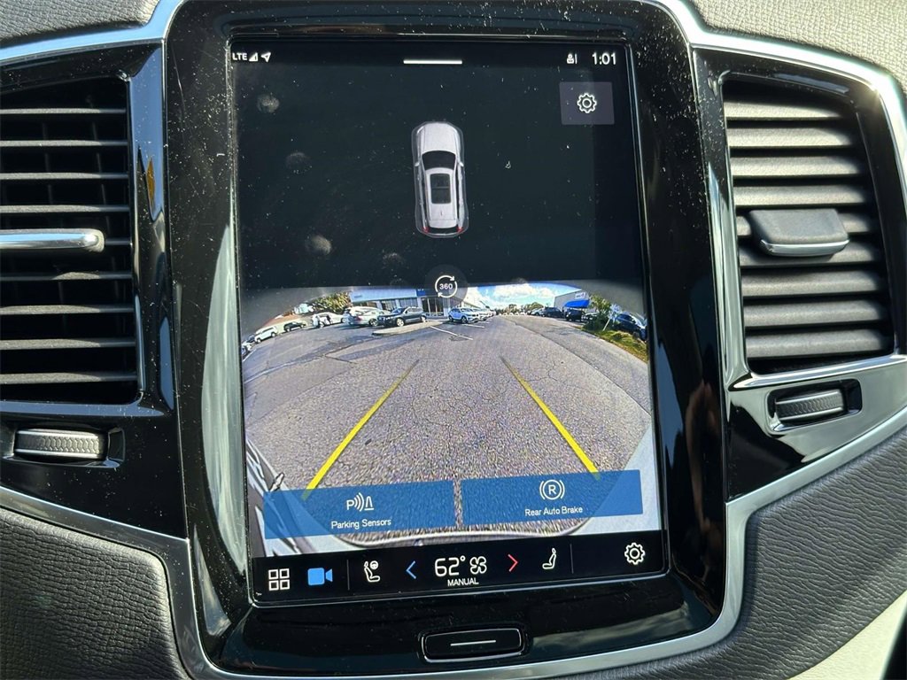 2023 Volvo XC90 B5 Plus photo 3