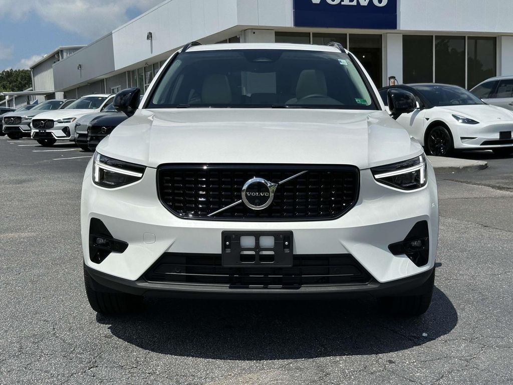 2026 Volvo XC40 Plus - Photo 23
