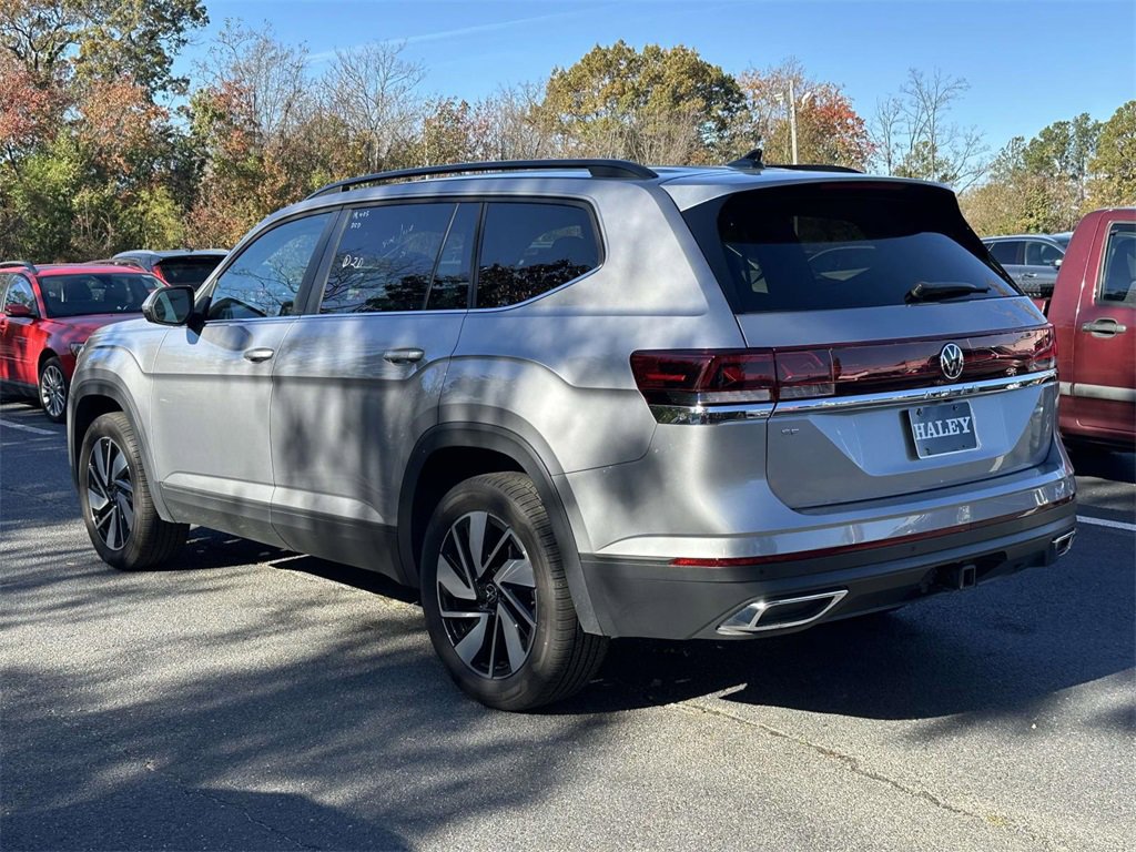 2025 Volkswagen Atlas SE Technology photo 2