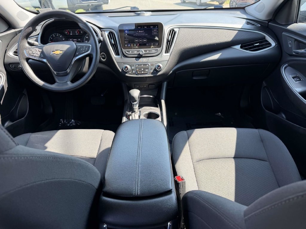 Used 2025 Chevrolet Malibu LT Sedan