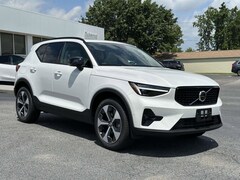 2026 Volvo XC40 B4 Plus FWD SUV