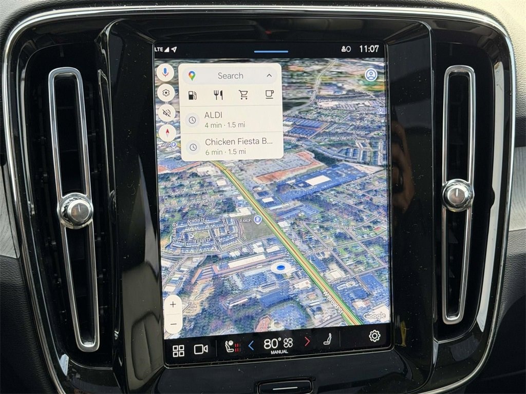 Certified 2025 Volvo XC40 Ultra Bright Theme SUV