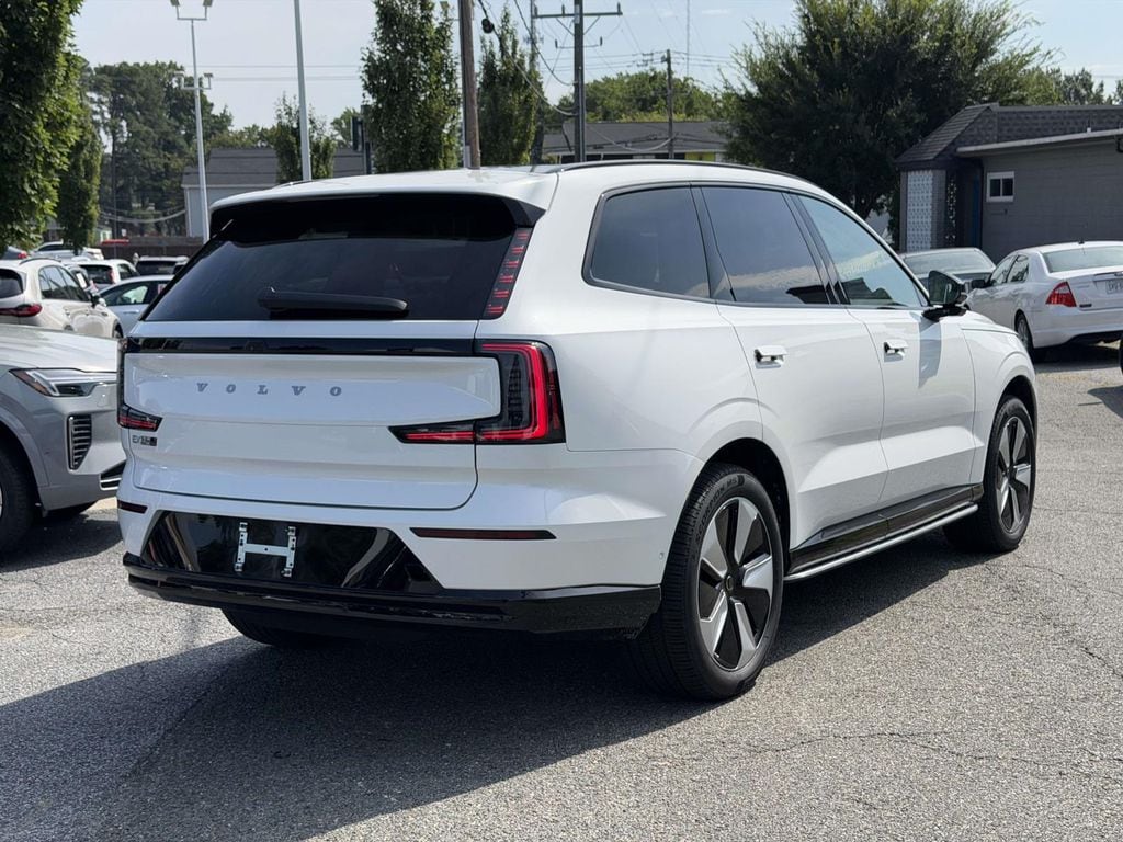 2025 Volvo EX90 Plus - Photo 18
