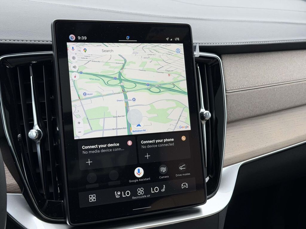 New 2026 Volvo XC90 plug-in hybrid T8 Plus 7-Seater SUV