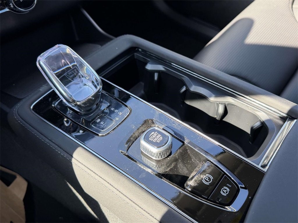 2026 Volvo XC90 Ultra - Photo 6