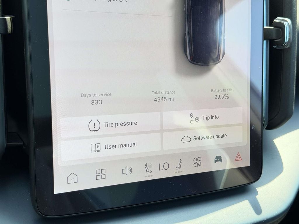 2025 Volvo EX30 Plus - Photo 12