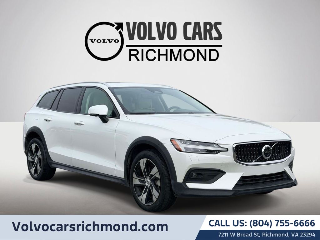 2026 Volvo V60 Cross Country