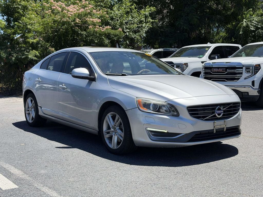 2015 Volvo S60 T5 Drive-E FWD Platinum's photo