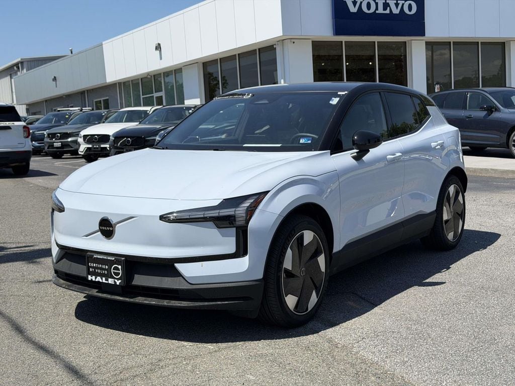 2025 Volvo EX30 Plus - Photo 24