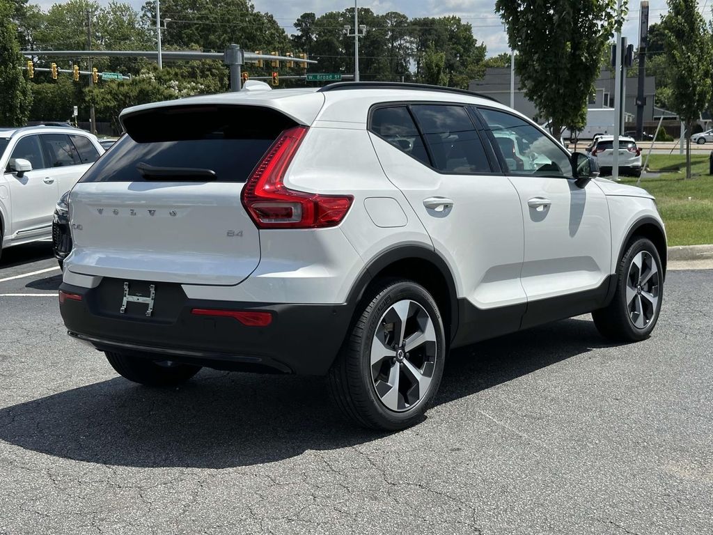 2026 Volvo XC40 Plus - Photo 19