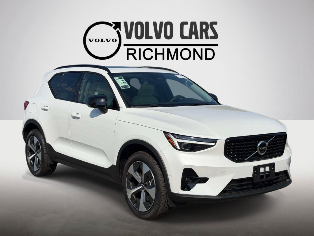 New 2026 Volvo XC40 B5 Plus SUV