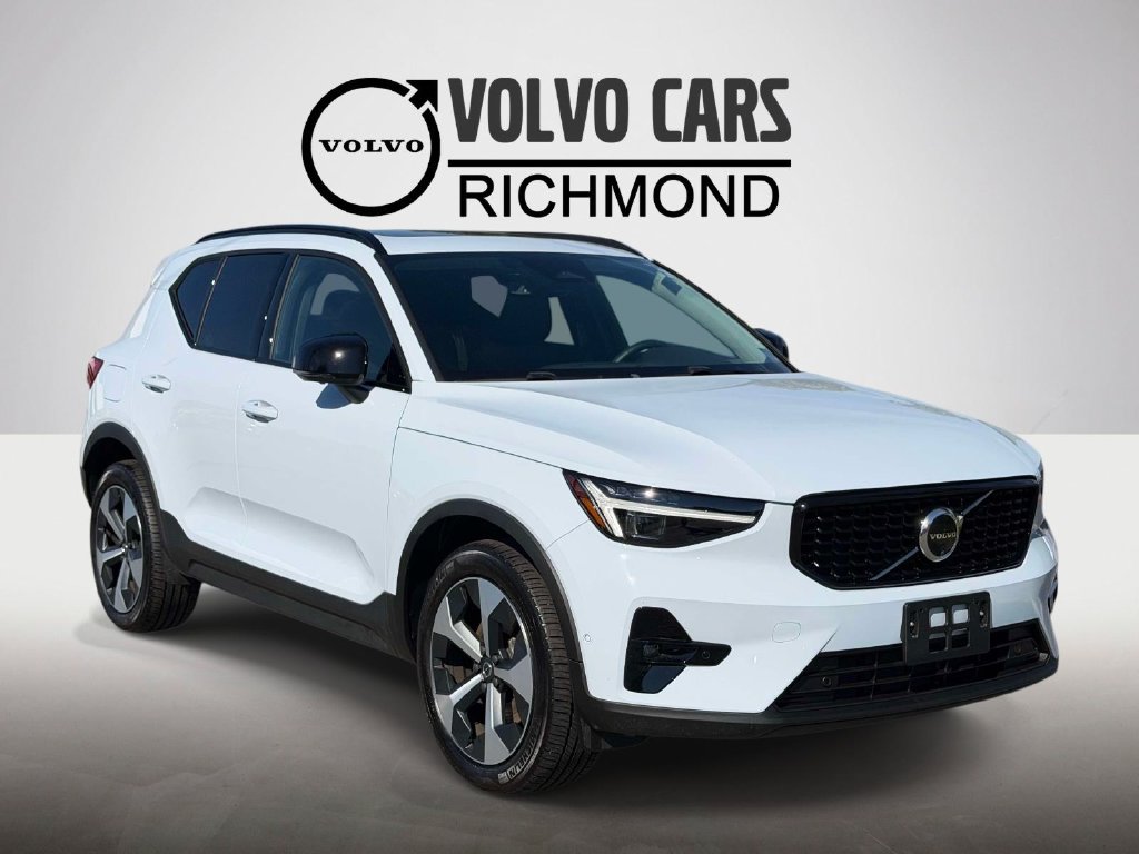 2026 Volvo XC40 B5 Plus AWD SUV