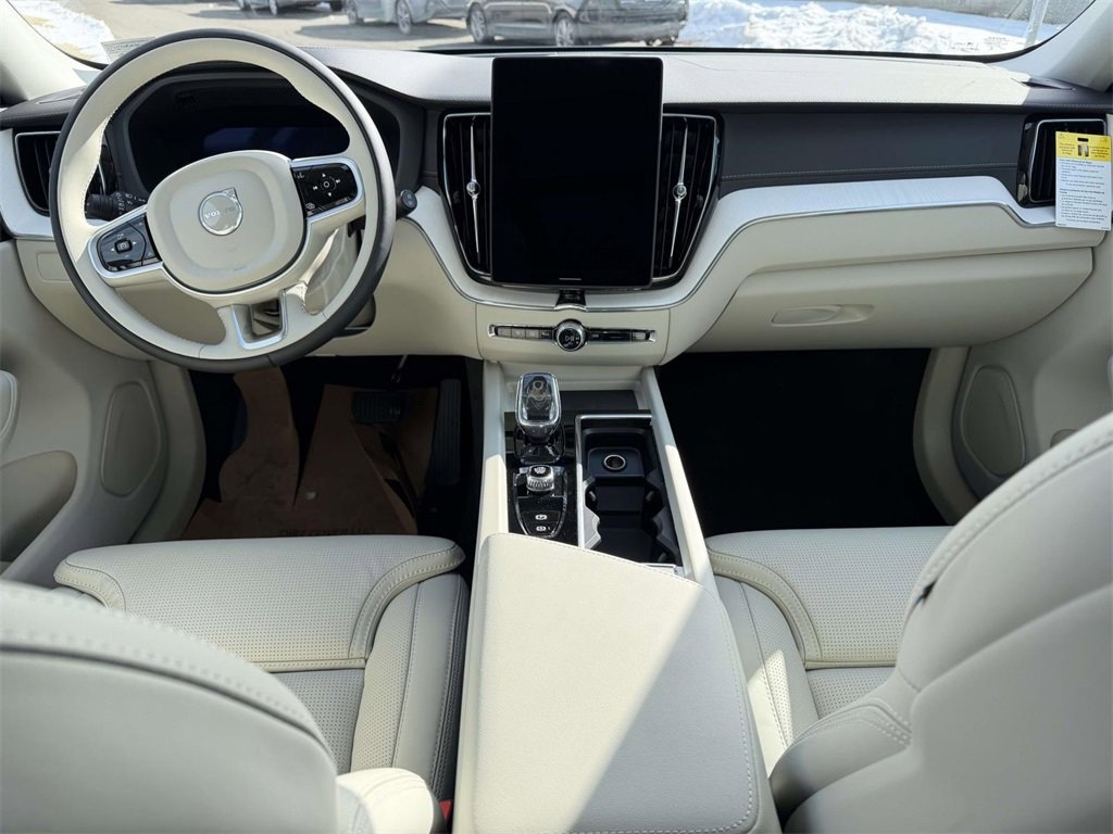 New 2026 Volvo XC60 B5 Ultra SUV