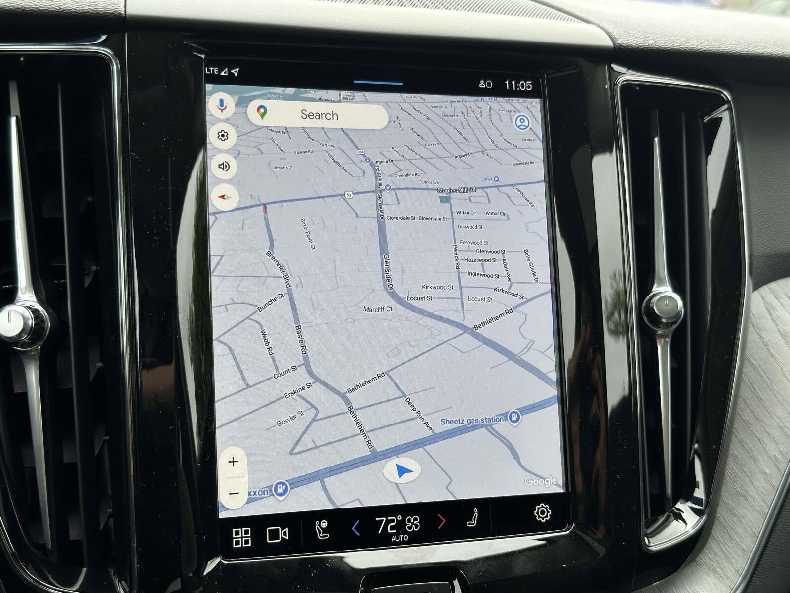 2025 Volvo XC60 B5 Plus photo 2