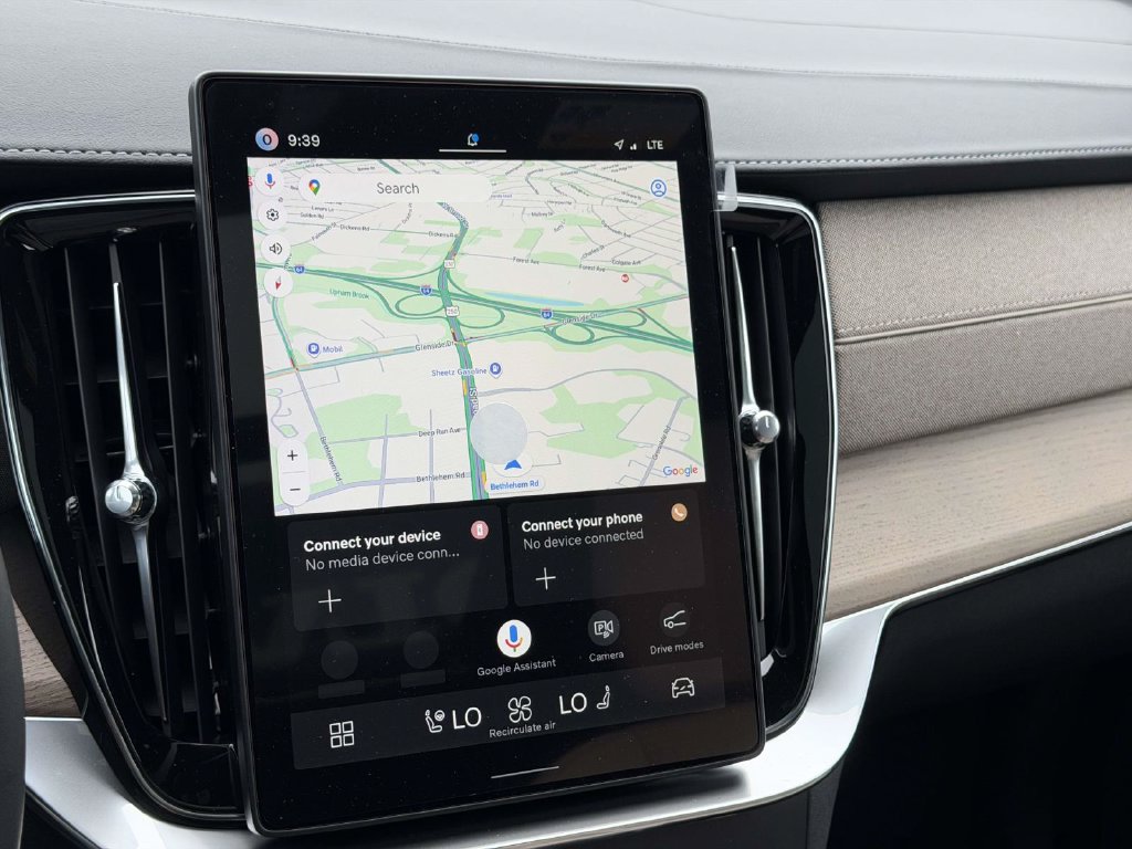 New 2026 Volvo XC90 plug-in hybrid T8 Plus 7-Seater SUV