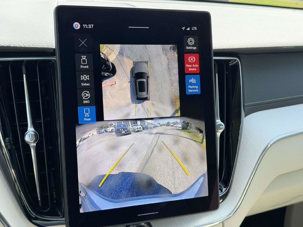 New 2026 Volvo XC60 B5 Ultra SUV