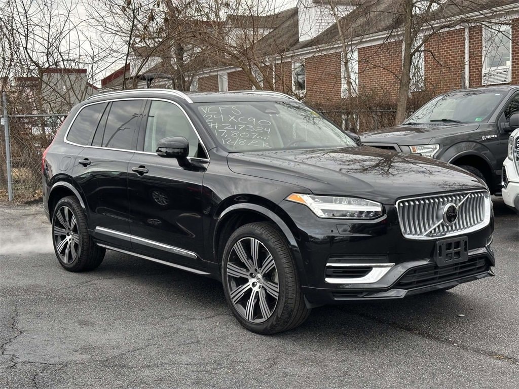 2024 Volvo XC90 Plus's photo
