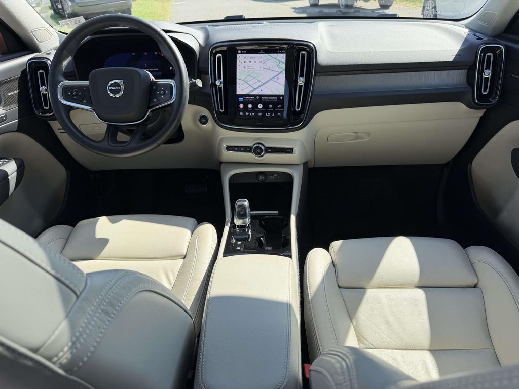Used 2023 Volvo XC40 B5 Plus Bright Theme SUV